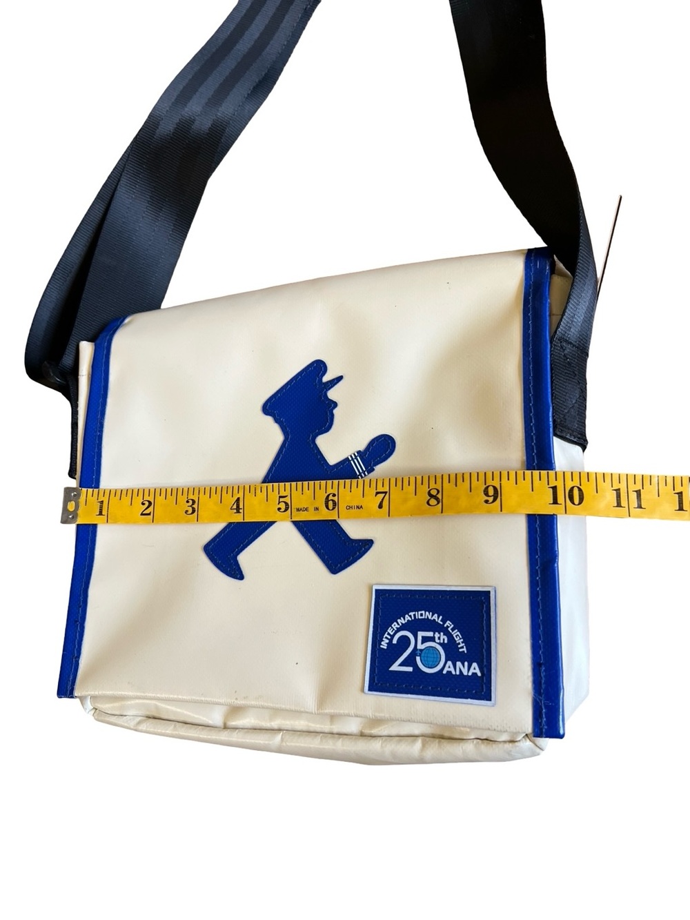 *RARE* ANA All Nippon Airways x Ampelmann Berlin Seatbelt-Strap Crossbody Bag - Picture 10 of 13